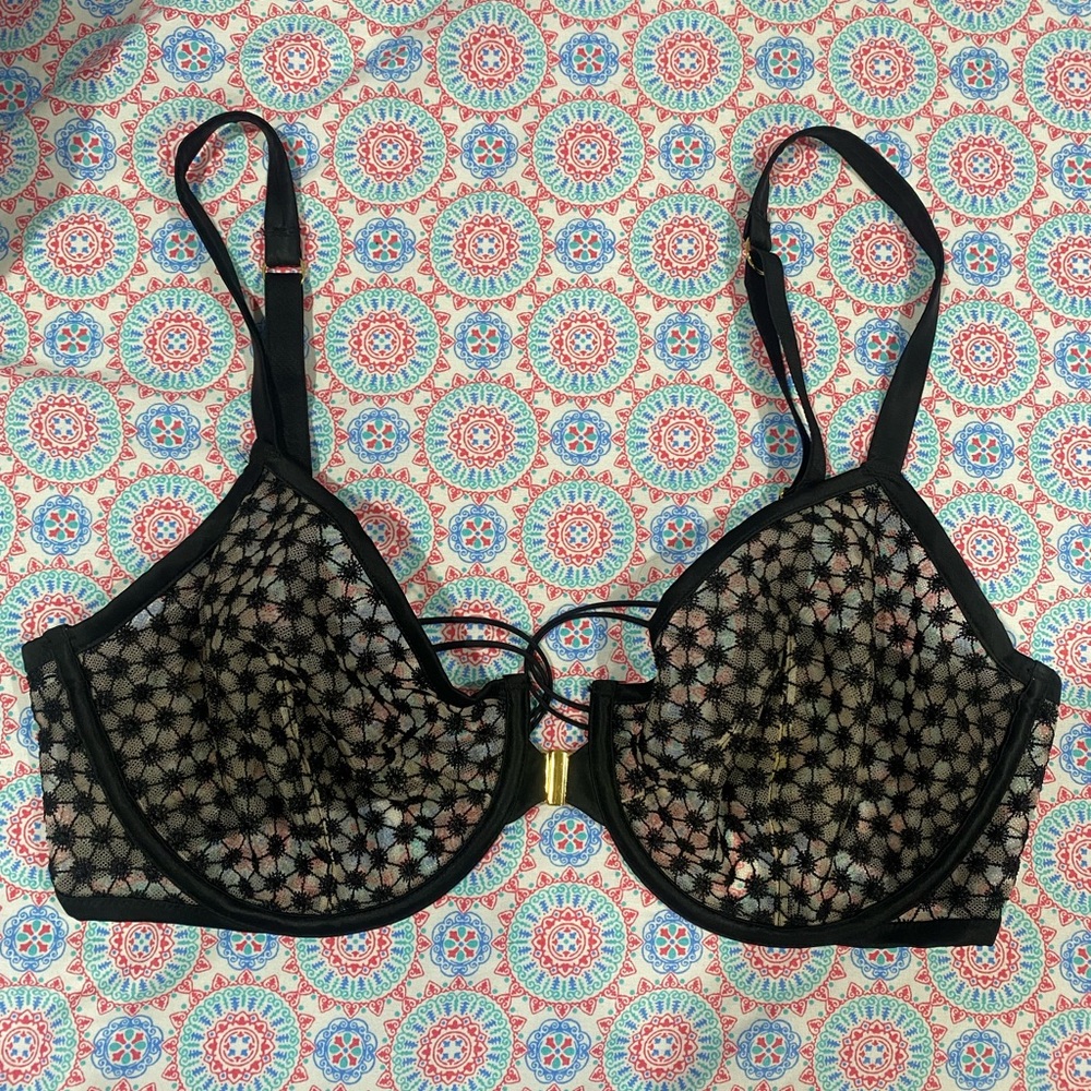 Victoria’s Secret mesh black bra